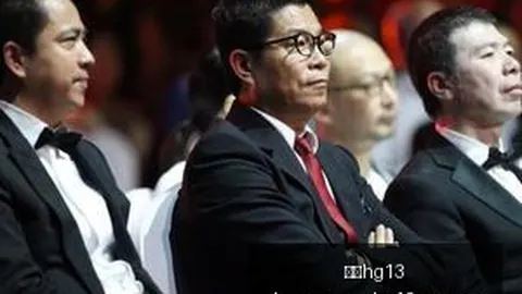 电竞赛事淘汰赛，强队争霸悬念重重
